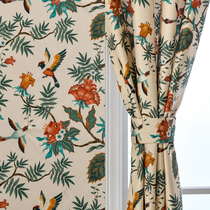 Elegant Floral Patterned Curtain