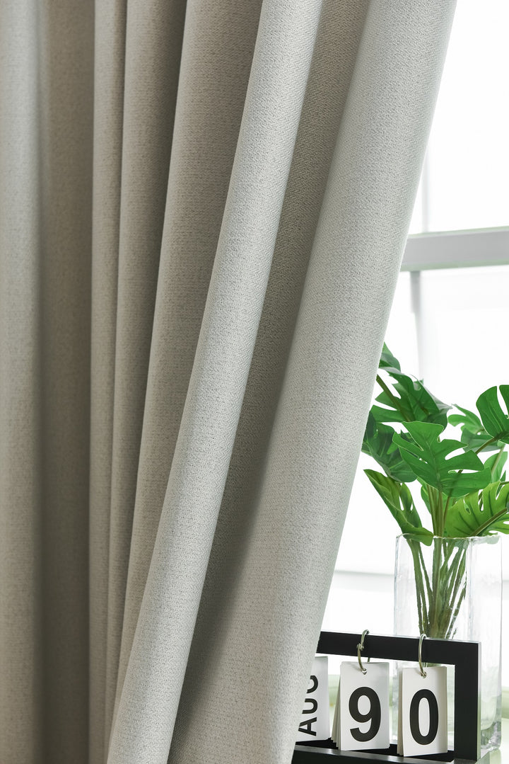 Stylish Curtain Design with Leaf Patterns